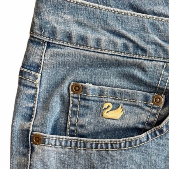 Slimming Look Boot Cut Stretch Jeans Gloria Vanderbilt Plus Size 18W Light Wash - Picture 14 of 16